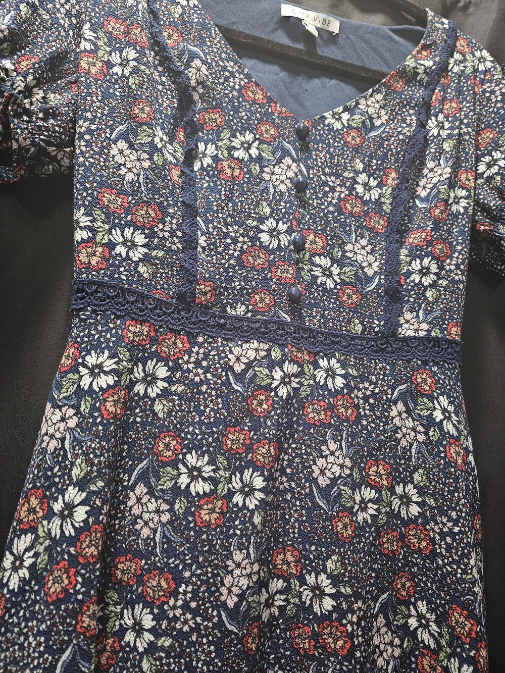 City Vibe Navy Floral Midi Dress